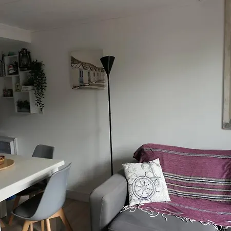 Joli Studio, 80 Metres De La Plage/80m From *