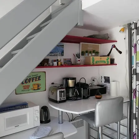 Joli Studio, 80 Metres De La Plage/80m From * لا ترانش سور مير