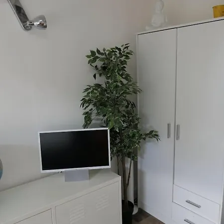 Joli Studio, 80 Metres De La Plage/80m From