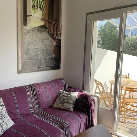 بيت للعطل Joli Studio, 80 Metres De La Plage/80m From